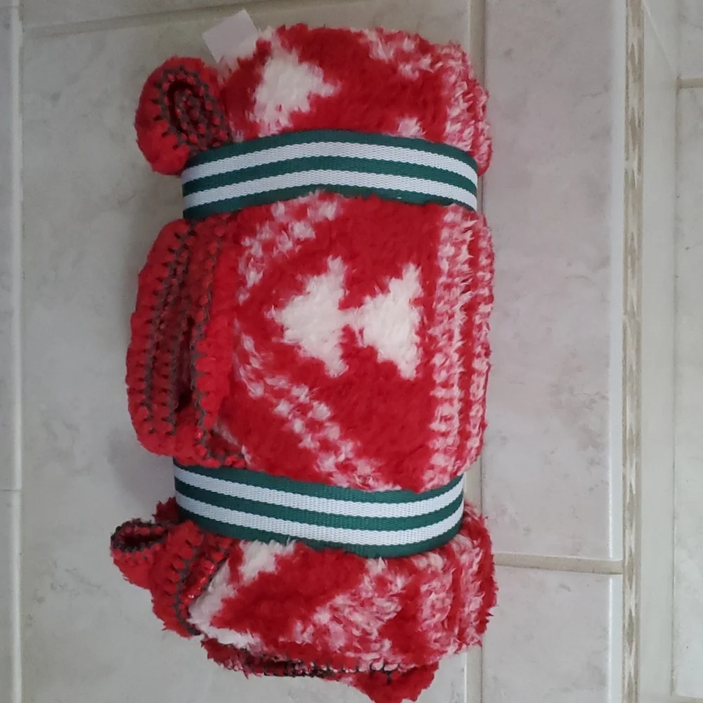 🎅 AMERICAN EAGLE Cozy Fair Isle Blanket 🎅